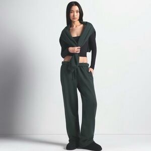 SKIMS Cotton Fleece Straight Leg Pants Spruce Green Size S NWT